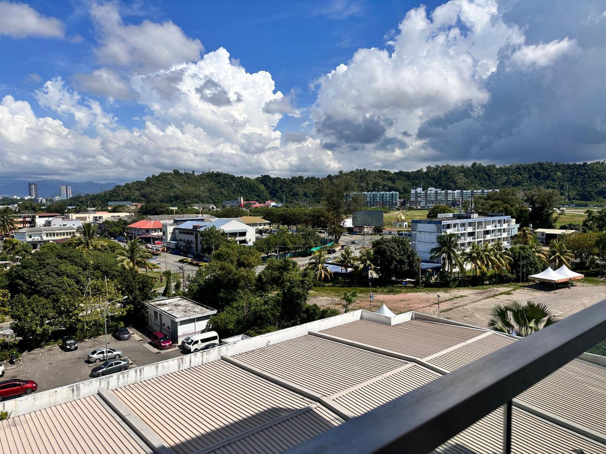 Aru Suites Homestay Wifi,Carpark,24H Check In,Water Filter By R2 Residence Kota Kinabalu Exterior photo